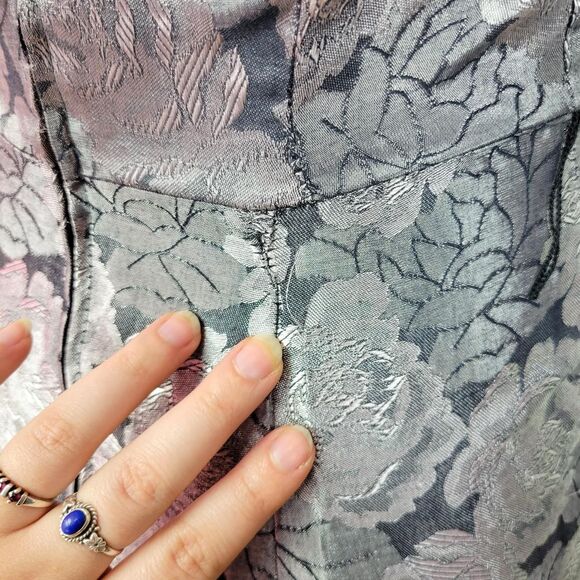 Vintage 80s Does 40s Silver Floral Brocade Dress - Picture 7 of 8